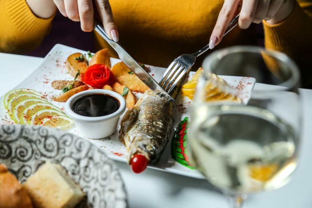 ¿Qué tipo de vino elegir para acompañar al pescado?